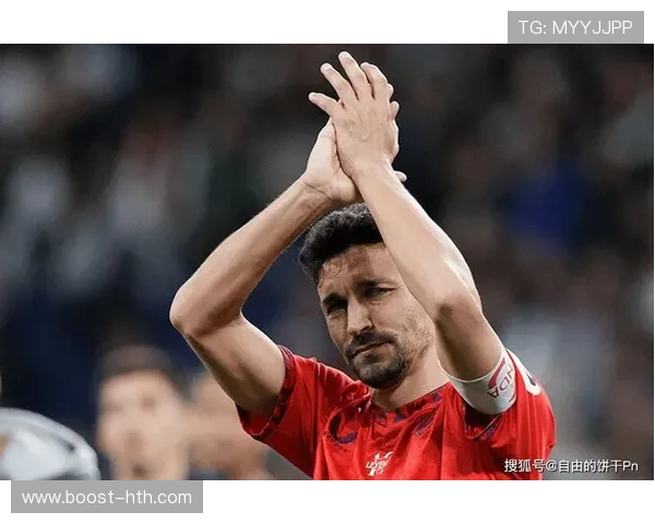 足坛传奇巨星不幸辞世全球球迷沉痛缅怀伟大足球英雄